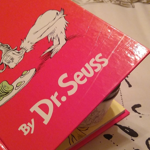 DR. SEUSS BOOKS Set of 4 Classic Stories - Picture 6 of 7